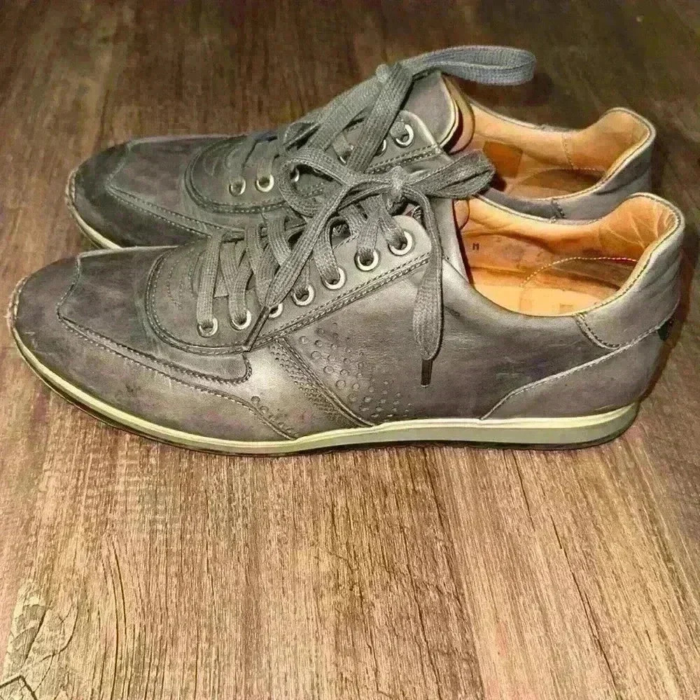 Magnanni Pueblo Perforated‎ Leather Sneakers (size 8.5)
